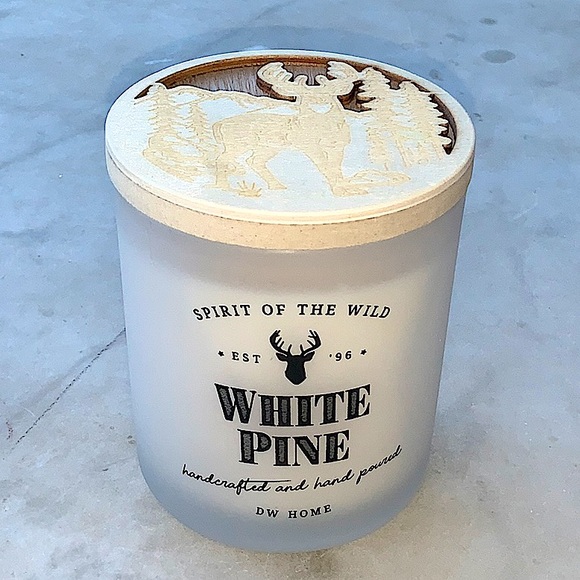 DW HOME CANDLE WHITE PINE WOOD TOP RICHLY SCENTED SPIRIT OF THE WILD - Picture 2 of 4
